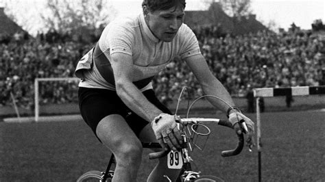 Photo of Stanisław Królak celebrating victory at the Peace Race