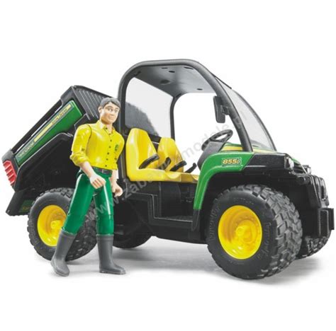 Zabawka John Deere Gator 855D od Bruder z otwartymi drzwiami i podniesioną platformą