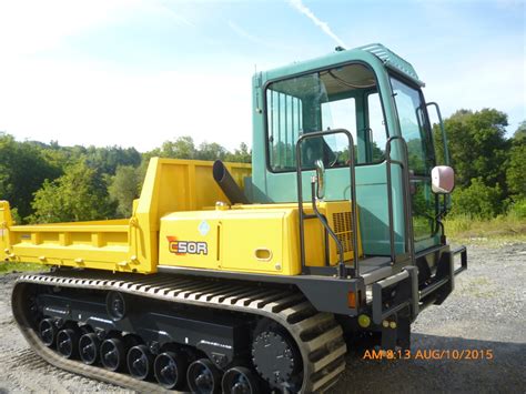 Zdjęcie wozidła gąsienicowego Yanmar C50R-3C w akcji