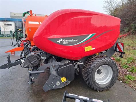 Kverneland 6500F w pracy, prasowanie kiszonki