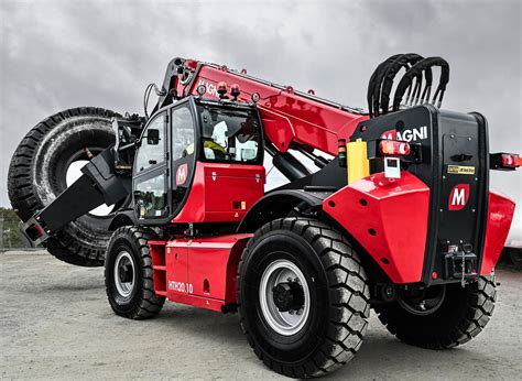 Infographic showing different attachments for telehandlers and their typical uses in various industries