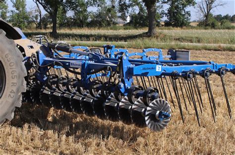 Thematic photo of a disc harrow for post-harvest cultivation