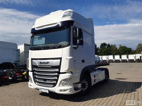 Ciągnik siodłowy DAF XF z naczepą