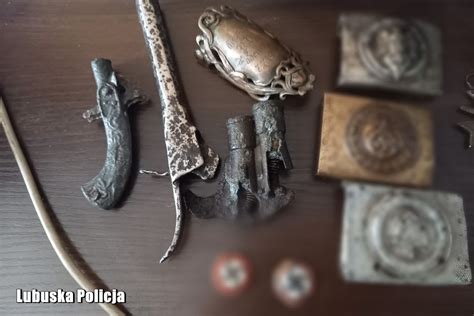 Przedmioty związane z samorządem wiejskim i symbolami władzy sołtysa