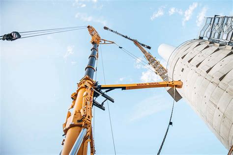 Nowy żuraw samojezdny Liebherr LG 1750 w barwach firmy Herkules