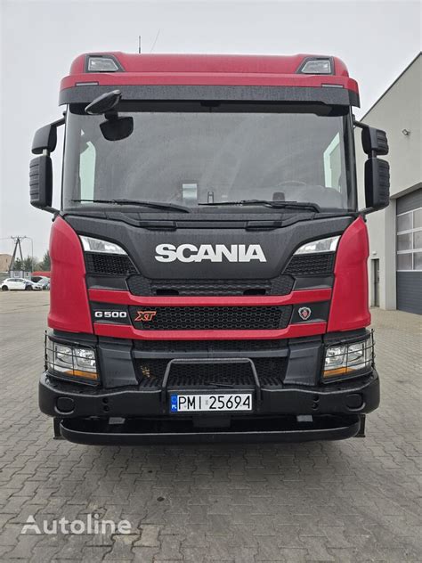 Ciężarówka Scania 6x4 w trudnym terenie