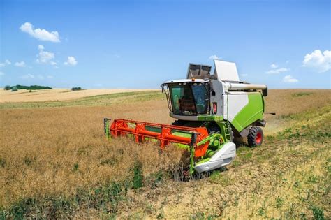 Zdjecie kombajnu Epple Mobil 1040 w polu