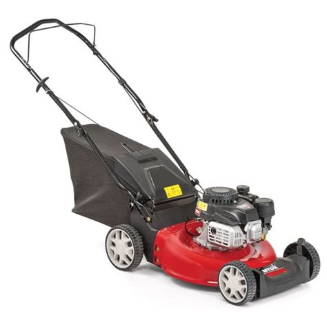 zdjęcie kosiarki MTD SMART 46 PO w akcji