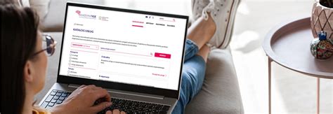 Wyszukiwarka usług online na tablecie