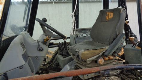 Kabina operatora JCB 3CX (zdjęcie wnętrza kabiny)