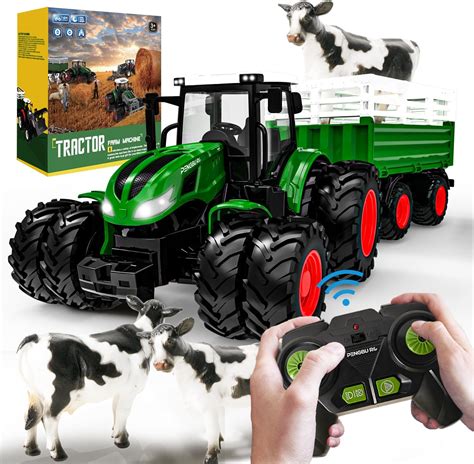 Zdalnie sterowany traktor rolniczy z operatorem
