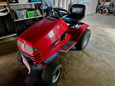 Traktor ogrodowy Toro Wheel Horse