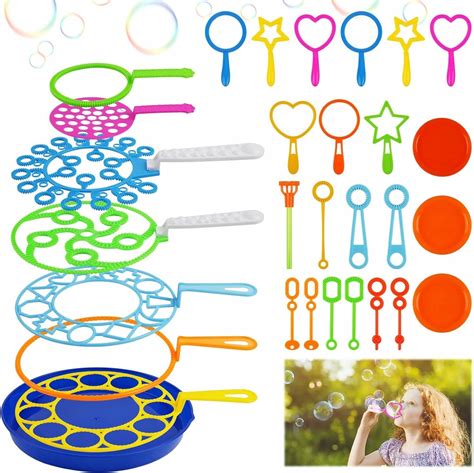 kolaż różnych typów kosiarek dla dzieci (plastikowa, drewniana, do baniek)