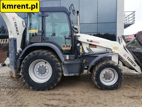 Schemat techniczny koparko-ładowarki Terex TLB890 z zaznaczeniem umiejscowienia jednostki napędowej
