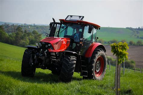 Zetor Forterra HD na polu