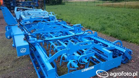 schemat techniczny agregatu uprawowego Lemken Kompaktor z zaznaczonymi elementami roboczymi