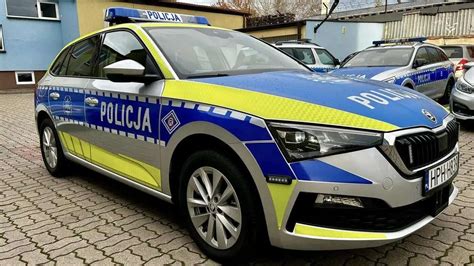 Wóz policyjny na miejscu wypadku
