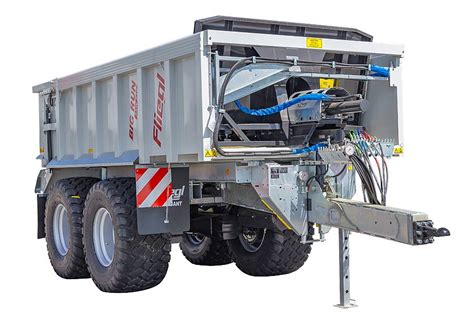 Przyczepa Fliegl ASW 248 Stone Big Run Tandem podczas rozładunku