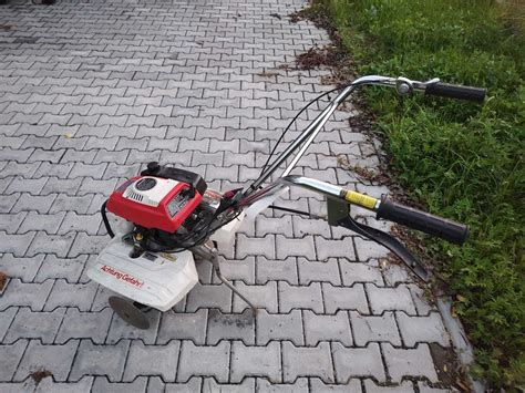 Historyczna glebogryzarka Honda F150