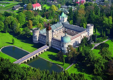 Park pałacowy w Wierzbicy Górnej, widok na starodrzew lub alejki
