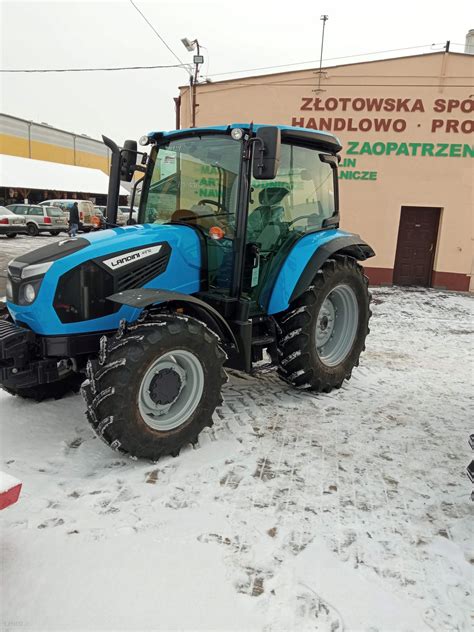 Zdjęcie ciągnika Landini 4-070 podczas testów