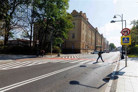 Miejsce wypadku z wywrotką i przejściem dla pieszych