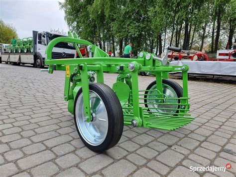 zdjęcie jednoskibowej wibracyjnej kopaczki do ziemniaków