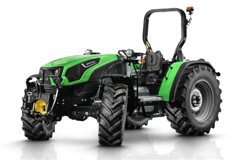 ciągnik Deutz-Fahr 5TB pracujący w sadzie