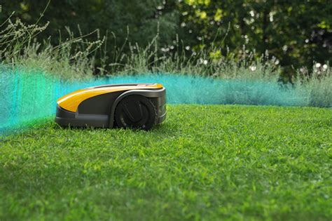 Robot koszący z systemem GPS