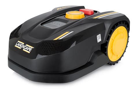 Robot koszący Landxcape LX790i na zadbanym trawniku