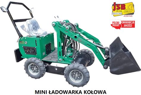Zdjęcie miniładowarki JSB MS-L116 w akcji, np. w gospodarstwie rolnym lub na budowie