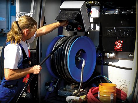 Infographic comparing different RIDGID pipe cleaning systems