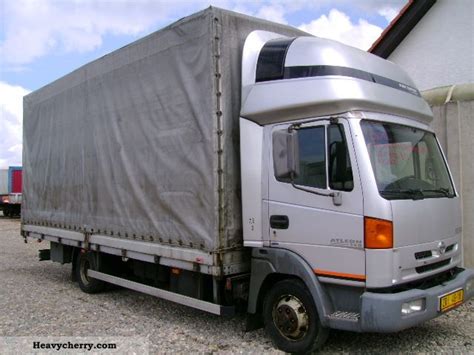 Photo of a Nissan Atleon with a tarpaulin body (plandeka)