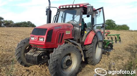 Zdjęcie ciągnika rolniczego Farmer F-8244