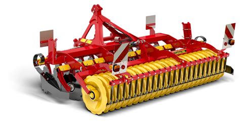 Tematyczne zdjęcie agregatu Väderstad Carrier 300-400 w akcji na polu