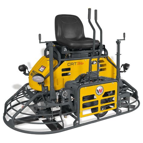 Zacieraczka samojezdna Wacker Neuson CRT 48-31V-ES-E w akcji