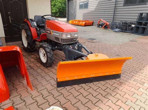 Zestawienie mini traktorów Yanmar, Kubota i Iseki