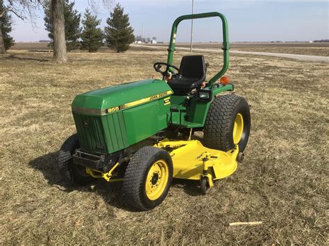 Zestawienie techniczne ciągnika John Deere 955 w warunkach polowych