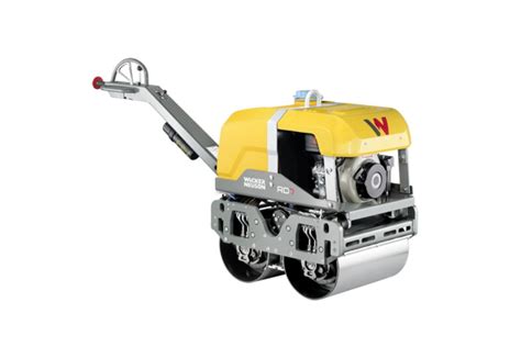 Infographic showing compatible Wacker Neuson compactor models with the elastomer plate