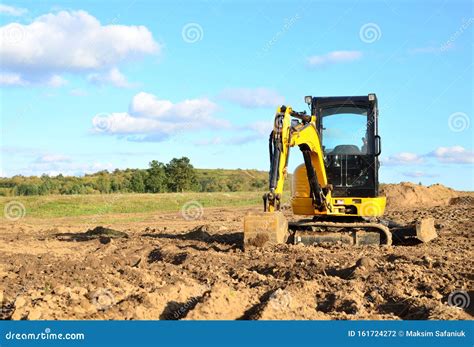 Scheme of a mini excavator digging a foundation