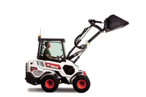 The new Bobcat L23 and L28 articulated loaders working in a compact space