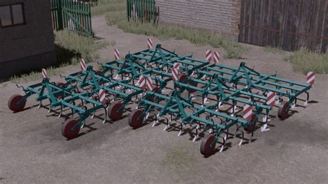 Thematic photo of a Unia Grudziądz cultivator in a field