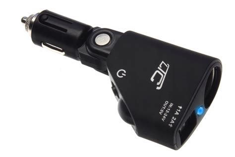 Zdjęcie uniwersalnego gniazda zapalniczki 12V z portem USB