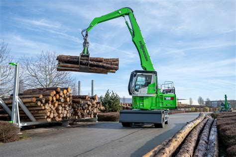 Zestawienie maszyn przeładunkowych Terex-Fuchs w różnych środowiskach pracy