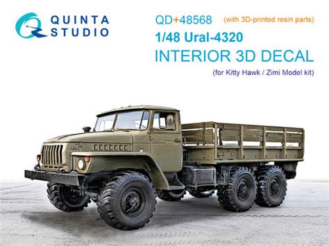 Zdjęcie przedstawiające model Ural Next w konfiguracji ciągnika siodłowego w trudnym terenie