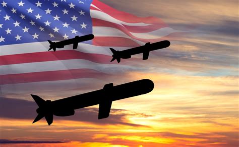 historyczna ilustracja procesu rozwoju rakiety Minuteman I lub samolotu Boeing