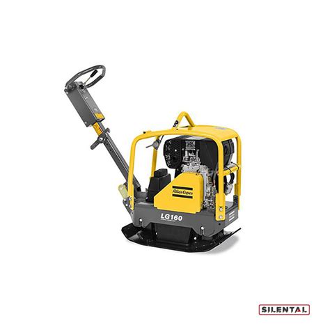 Zagęszczarka płytowa Atlas Copco LG400 w akcji na placu budowy