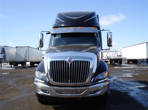 Galeria zdjęć różnych modeli ciężarówek International (LoneStar, ProStar, TranStar, LT, RH)