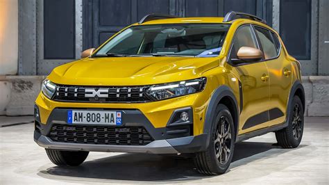 Dacia Sandero Stepway na tle polskiego krajobrazu lub w Gdańsku