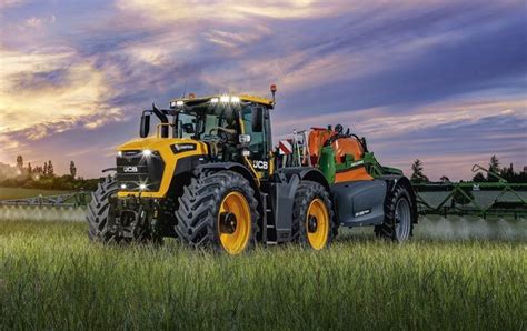 Thematic photo of a JCB Fastrac tractor working in a field